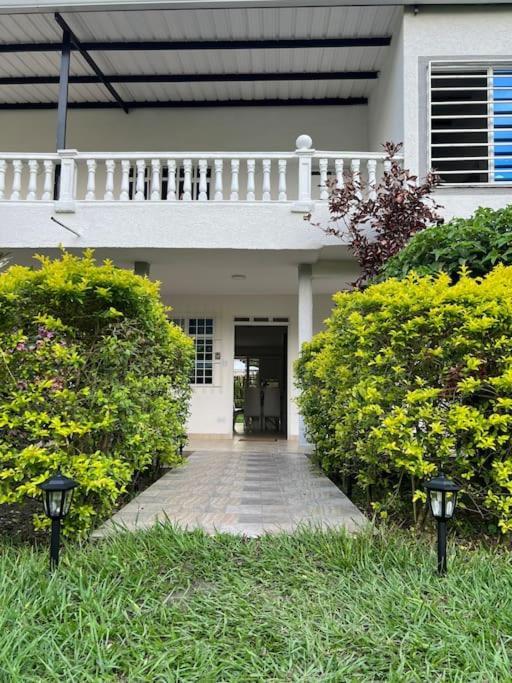 Casa Campestre Con Piscina Y Jacuzzi Cerca A Ginebra Valle Del Cauca Guacari Extérieur photo